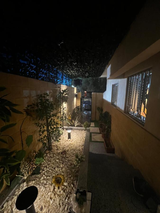 Luxury Flat With Garden And Private Entrance شقة فاخرة بحديقة و مدخل خاص Cairo Exterior photo