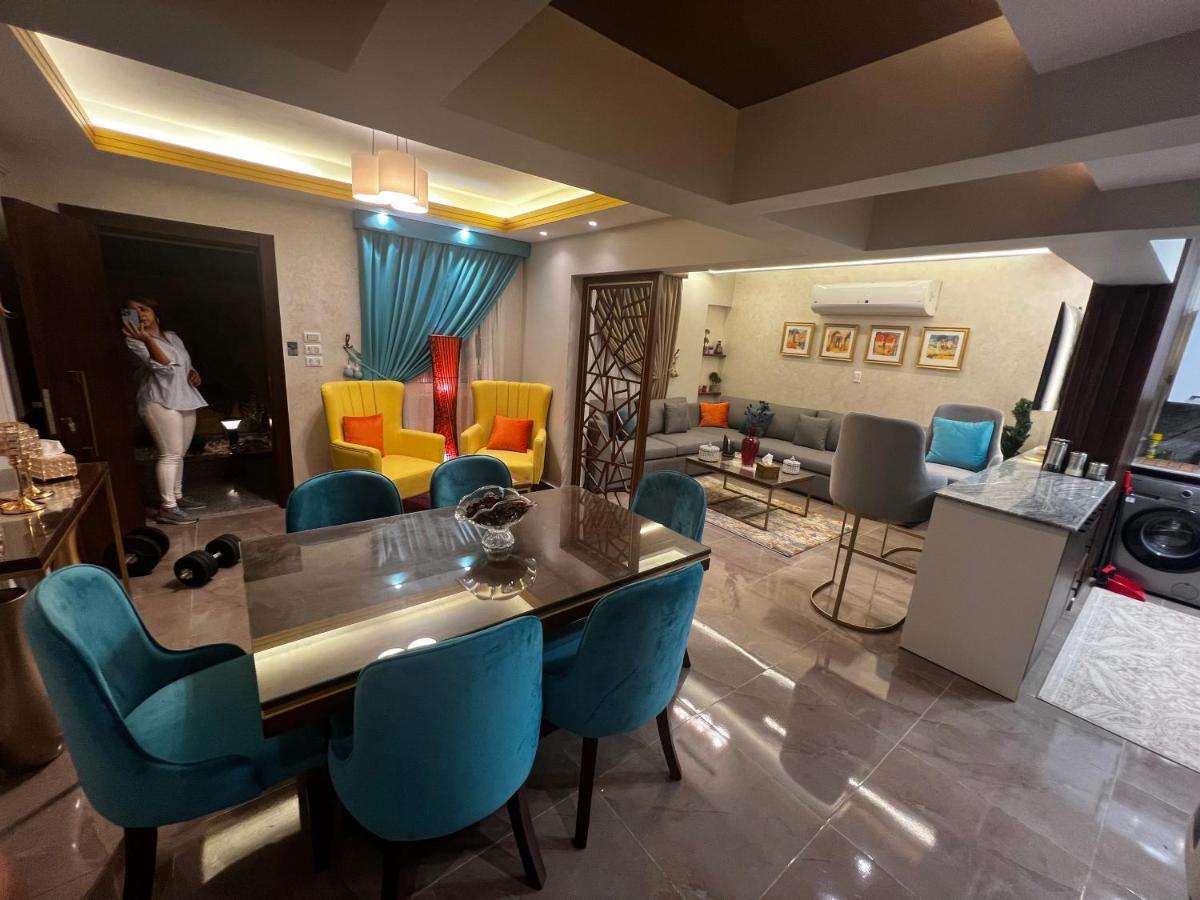 Luxury Flat With Garden And Private Entrance شقة فاخرة بحديقة و مدخل خاص Cairo Exterior photo