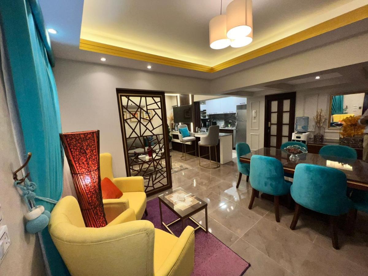Luxury Flat With Garden And Private Entrance شقة فاخرة بحديقة و مدخل خاص Cairo Exterior photo