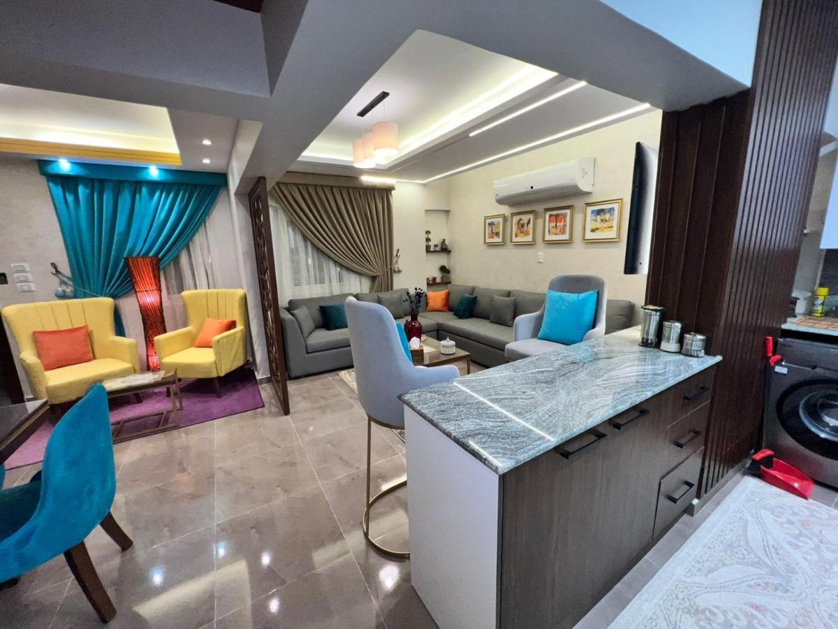 Luxury Flat With Garden And Private Entrance شقة فاخرة بحديقة و مدخل خاص Cairo Exterior photo