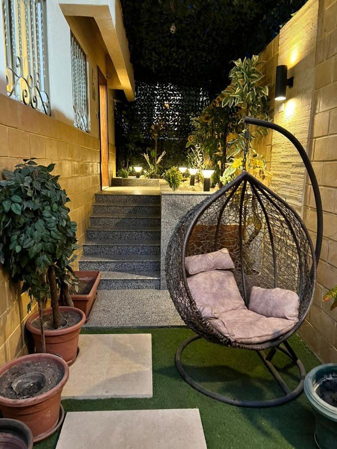 Luxury Flat With Garden And Private Entrance شقة فاخرة بحديقة و مدخل خاص Cairo Exterior photo