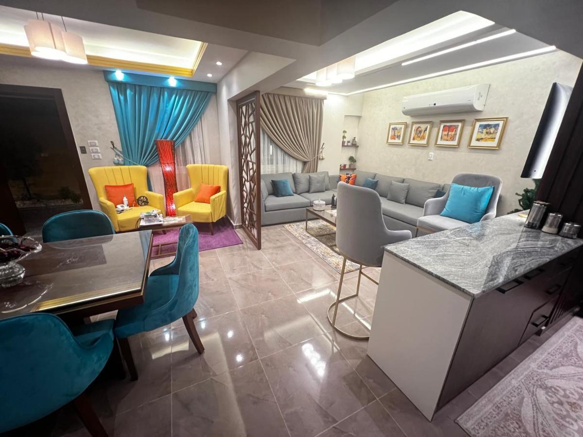Luxury Flat With Garden And Private Entrance شقة فاخرة بحديقة و مدخل خاص Cairo Exterior photo